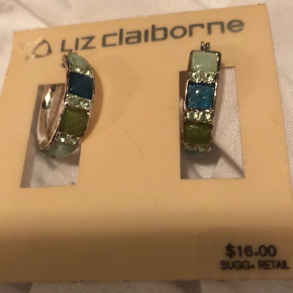 Cute small hoop Liz Claiborne earrings